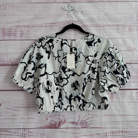 Slim Fit Puff Short Sleeve White Black Printed Top - Picture 3 of 5